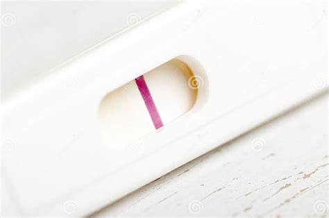 Foto: Prueba de embarazo casera con resultado