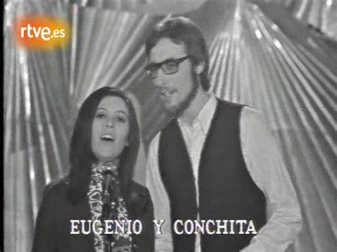 Fotografía antigua de Eugenio y Conchita Alcaide en sus inicios musicales como el dúo Els Dos.