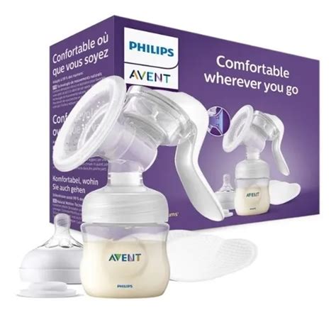 Madre sentada en postura erguida extrayendo leche con el extractor Philips Avent