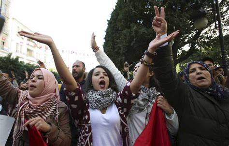 Manifestación de mujeres contra la discriminación en Túnez, en 2016