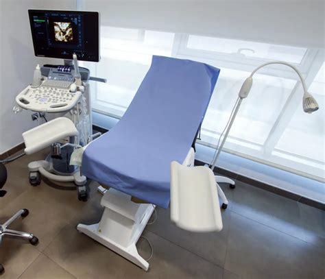 Equipo médico de obstetricia y ginecología en el Hospital Clínic de Barcelona