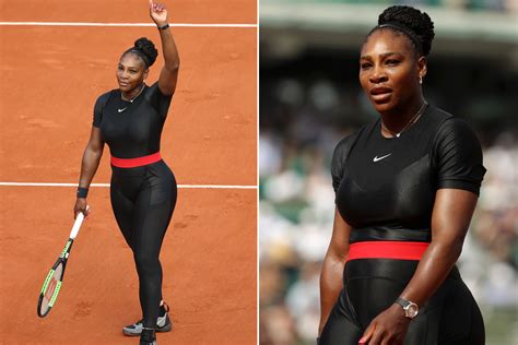 Serena Williams con el catsuit negro en Roland Garros