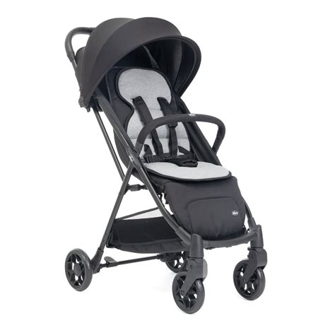 Imágenes de la silla de paseo Chicco We plegada y guardada en su bolsa de transporte para viaje