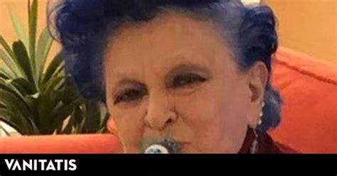 Lucía Bosé comparte imagen con el chupete de bebé de María Zurita.