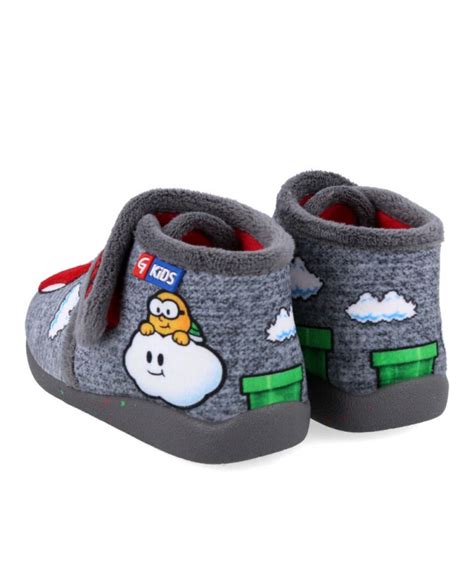 Foto de zapatillas Garzón para niños con diseños divertidos