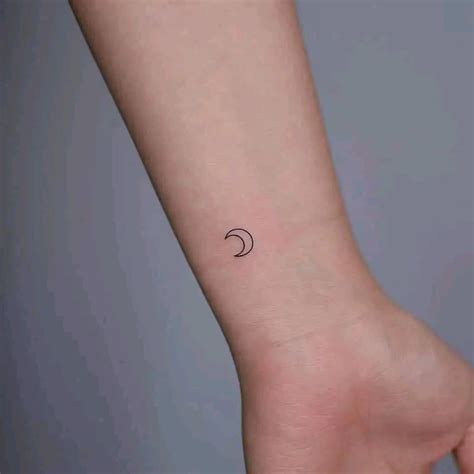 Esquema de las zonas del cuerpo más populares para tatuajes discretos y significativos