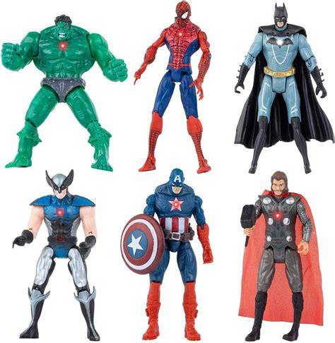 Foto de juguetes de superhéroes y figuras de acción