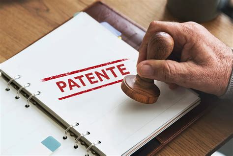 Esquema técnico de la patente de 1942 que muestra el sistema de salto de frecuencia ideado por Lamarr y Antheil