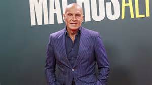 Manuel Matamoros en un evento discreto