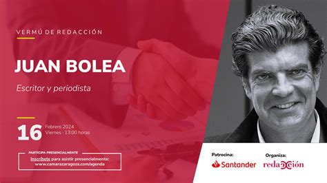 Retrato profesional del escritor Juan Bolea en un ambiente literario o periodístico