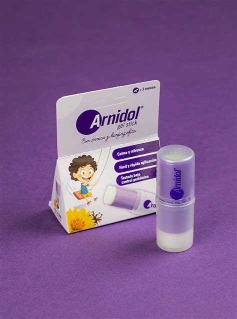 Infografía con los ingredientes principales de Arnidol Pic (Árnica, Boswelia, Calamina) y sus funciones