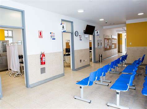 Imagen de un centro de salud donde se ofrece atención materno-infantil.