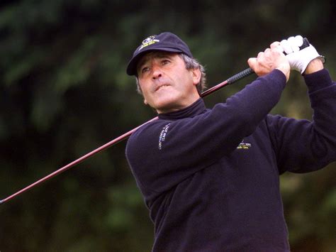 Fotografía histórica de Severiano Ballesteros en pleno swing durante uno de sus torneos ganados.