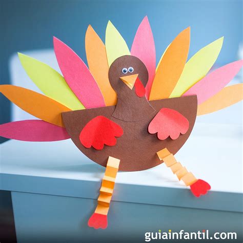 pavo hecho con la mano de un niño