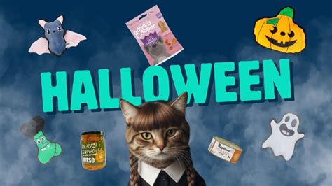 Mascota disfrazada de Halloween con juguetes y snacks temáticos