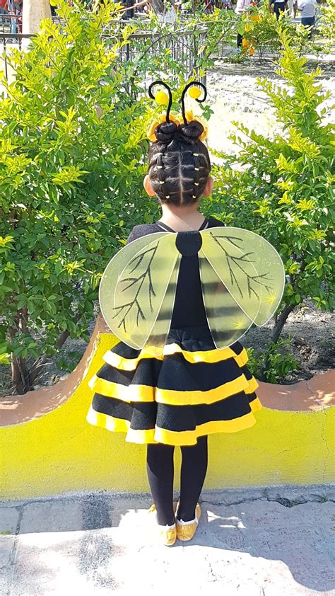 Variedad de disfraces de abeja para niños, incluyendo trajes completos y kits