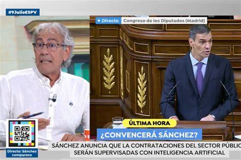 Foto de Toni Bolaño en un set de televisión analizando la actualidad política
