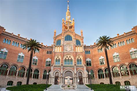 Fotografía de la fachada del Hospital Sant Pau.