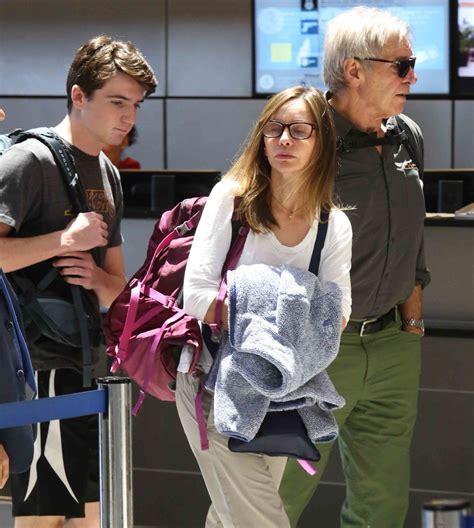 Foto de Harrison Ford, Calista Flockhart y Liam Flockhart en un evento familiar