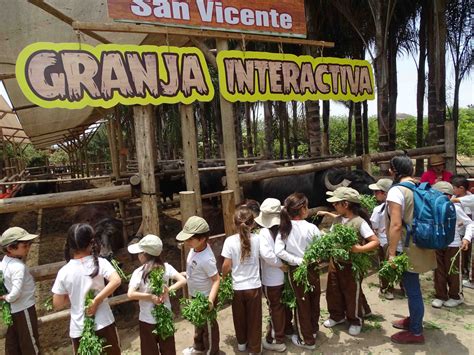 Familia Bisbal-Zanetti visitando una granja interactiva