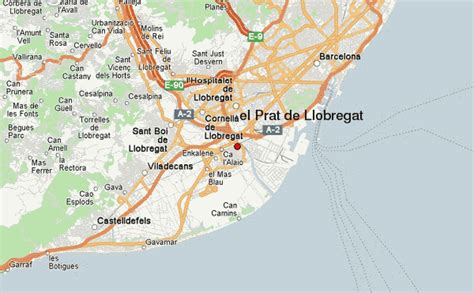 Mapa de España señalando la ubicación de El Prat de Llobregat (Barcelona) y Sanlúcar de Barrameda (Cádiz) para ilustrar el traslado familiar.
