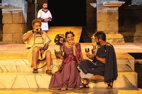 Fotografía de Pepe Sancho en escena en el Teatro Romano de Mérida