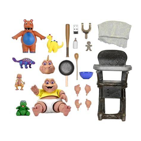 Foto de la figura articulada Ultimate Baby Sinclair con su mazo