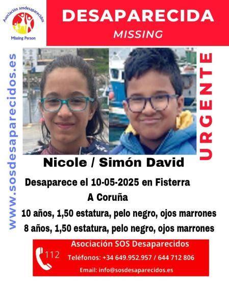 Cartel oficial de búsqueda con las fotografías de Nicole y Simón David y sus rasgos físicos principales