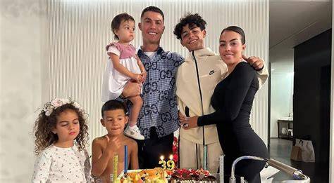 Esquema cronológico de los nacimientos de los hijos de Cristiano Ronaldo