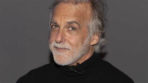 Paco Arango, retrato de perfil