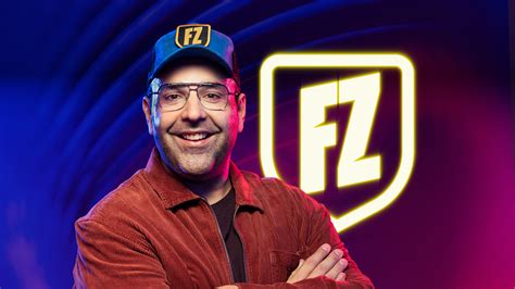 Esquema de la evolución profesional de Gerard Romero: desde la radio tradicional en Vilanova i la Geltrú hasta la creación de Jijantes en Twitch y su rol en la Kings League.