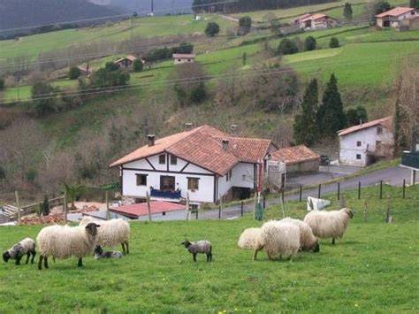 Fotografía actual de Eleuterio Sánchez en un entorno rural