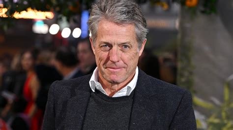 Hugh Grant con sus cinco hijos de dos relaciones diferentes, infografía