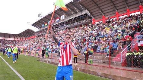 Foto de Jesús Almirón en un evento deportivo o empresarial