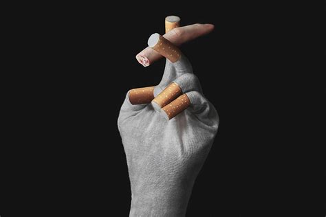 Fotografía conceptual que evoca la memoria, el silencio y la superposición de lo personal con lo histórico.