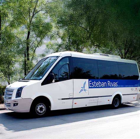 Flota de autobuses modernos de Esteban Rivas