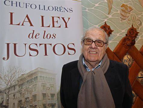 Retrato fotográfico de Chufo Lloréns, escritor español y autor de éxitos de ventas de novela histórica