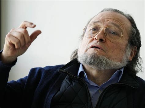 Retrato del economista Santiago Niño Becerra