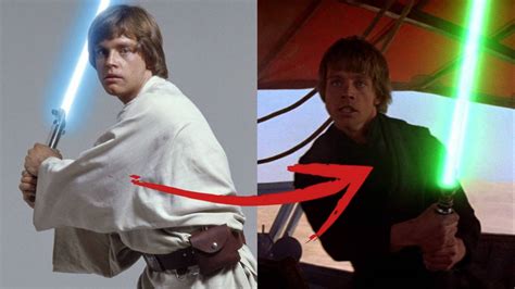 Foto de niño disfrazado de Luke Skywalker con un sable de luz