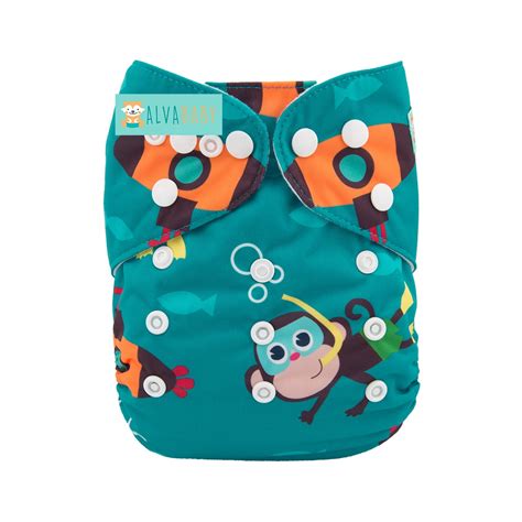 Foto de pañales AlvaBaby con diferentes broches de ajuste