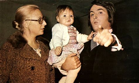 Foto de Nino Bravo con su esposa e hija