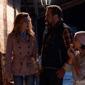 Fotografía promocional de la película que muestra a la familia protagonista en una situación cotidiana.