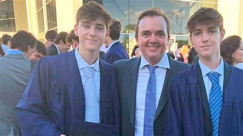 Foto de Antonio Morales de las Heras con su actual familia