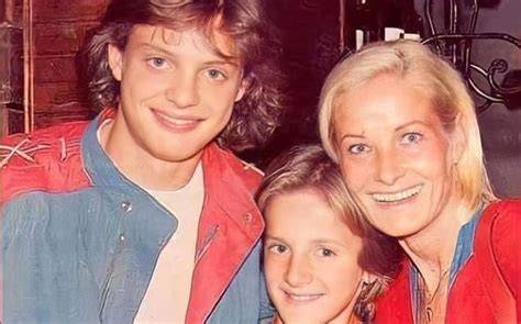 Foto de familia Basteri o de Marcela Basteri de niña