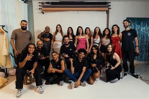 Fotografía grupal de las autoras (si estuviera disponible, de lo contrario, una imagen genérica de profesionales de enfermería pediátrica).