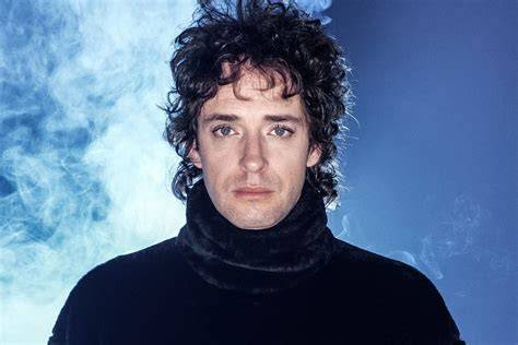 Imagen de archivo de Gustavo Cerati en su etapa como visitador médico