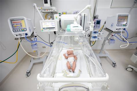 Unidad de Cuidados Intensivos Neonatales (UCI Neonatal)