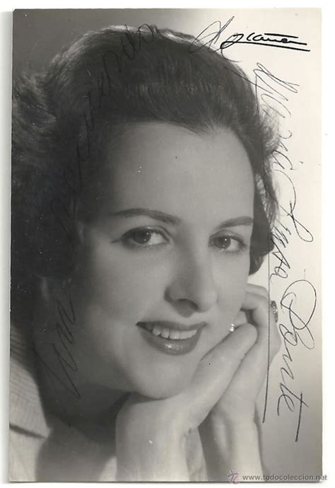 Fotografía de archivo de María Luisa Ponte joven, en una escena teatral