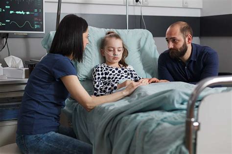 Foto de niños o familias en el hospital