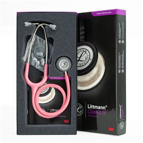Detalle de las olivas superblandas del estetoscopio Littmann Classic III